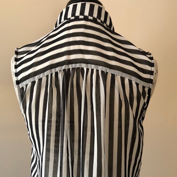 Sheer Sleeveless Blouse - Picture 11 of 12